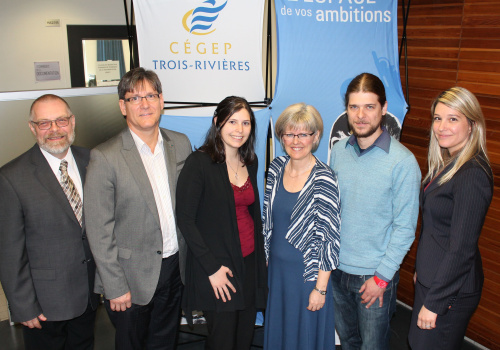 Raymond-Robert Tremblay, directeur général, André Lamoureux, conseiller pédagogique, Stéphanie Blais, responsable de l’entrepreneuriat, Lucie Hamel, directrice adjointe au soutien à la pédagogie et à la réussite, Maxime Arcand, enseignant de Techniques administratives et Karine Provencher, présidente du c.a.