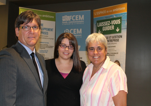 André Lamoureux, responsable du CDE du Cégep de Trois-Rivières, Caroline Guay, présidente du conseil d'administration du FCEM et du CEM, ainsi que Guylaine Perron, directrice générale du FCEM et du CEM.