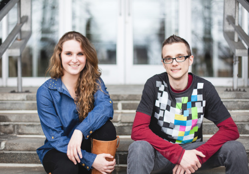 Bandeau Étudiant d'un jour - Photo de deux étudiants