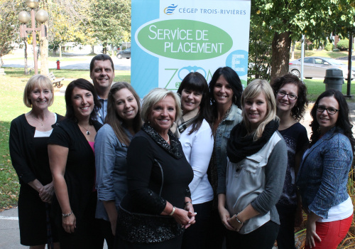 Florence Vincent (Service de placement du Cégep de Trois-Rivières), Aline Palin (CSSS de Maskinongé), Laurier Lemire (CSSS de Bécancour et Nicolet Yamaska), Alexandra St-Pierre Gervais (CSSS de Maskinongé), Nicole St-Louis (CSSS de Trois-Rivières), Stéphanie Despins (CSSS de Trois-Rivières), Isabelle Robert (CSSS de Trois-Rivières), Sonia Champagne (Migration Place aux jeunes/Desjardins du Haut Saint-Maurice), Lucie Thibeault (CSSS de Trois-Rivières) et Caroline Hamel (Service de placement du Cégep de Trois-Rivières).