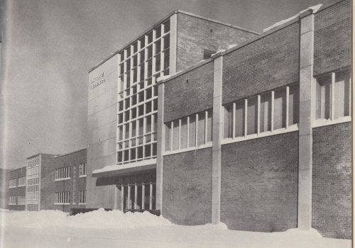 La façade de l'Institut de Technologie de Trois-Rivières qui fut inauguré en 1961.