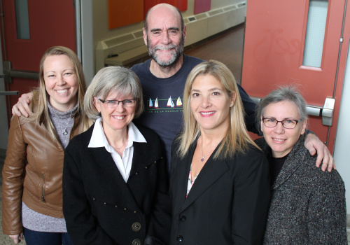 Le comité organisateur de la journée pédagogique était composé de Karine Bureau, Lucie Hamel, Pierre Letarte, Marie-Hélène Leblanc et Carole Gagné. Absents lors de la photo : Jean Des Lauriers et Danièle Gauthier.