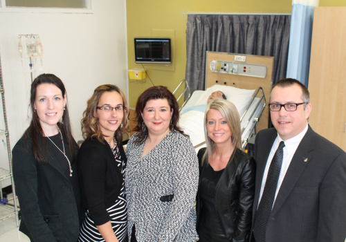 Marie Letarte, Ariane L'Hérault, Christine Gauthier, Isabelle Renaud, toutes quatre instigatrices de SIMaction, en compagnie de Denis Rousseau, directeur des études.