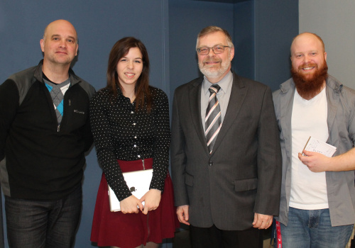 Jean Fournier, représentant du syndicat des professeurs, Jacynthe Ducharme, étudiante en Sciences humaines, Raymond-Robert Tremblay, directeur général et Olivier Normandin, représentant du syndicat du personnel de soutien.