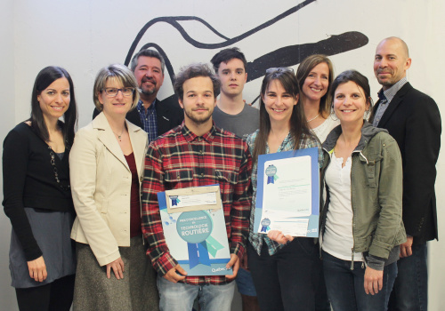 À gauche : Marie-Josée McNicoll, Véronique Desbiens et Pascal Dufort, du ministère des Transports. Au centre : Simon Martel, Maxime St-Pierre et Lucie Gosselin, finalistes pour le Prix d’excellence en technologie routière. À droite : Lucie Chartier, Annie Provencher et Jean Lambert, enseignants de Génie civil au Cégep de Trois-Rivières.