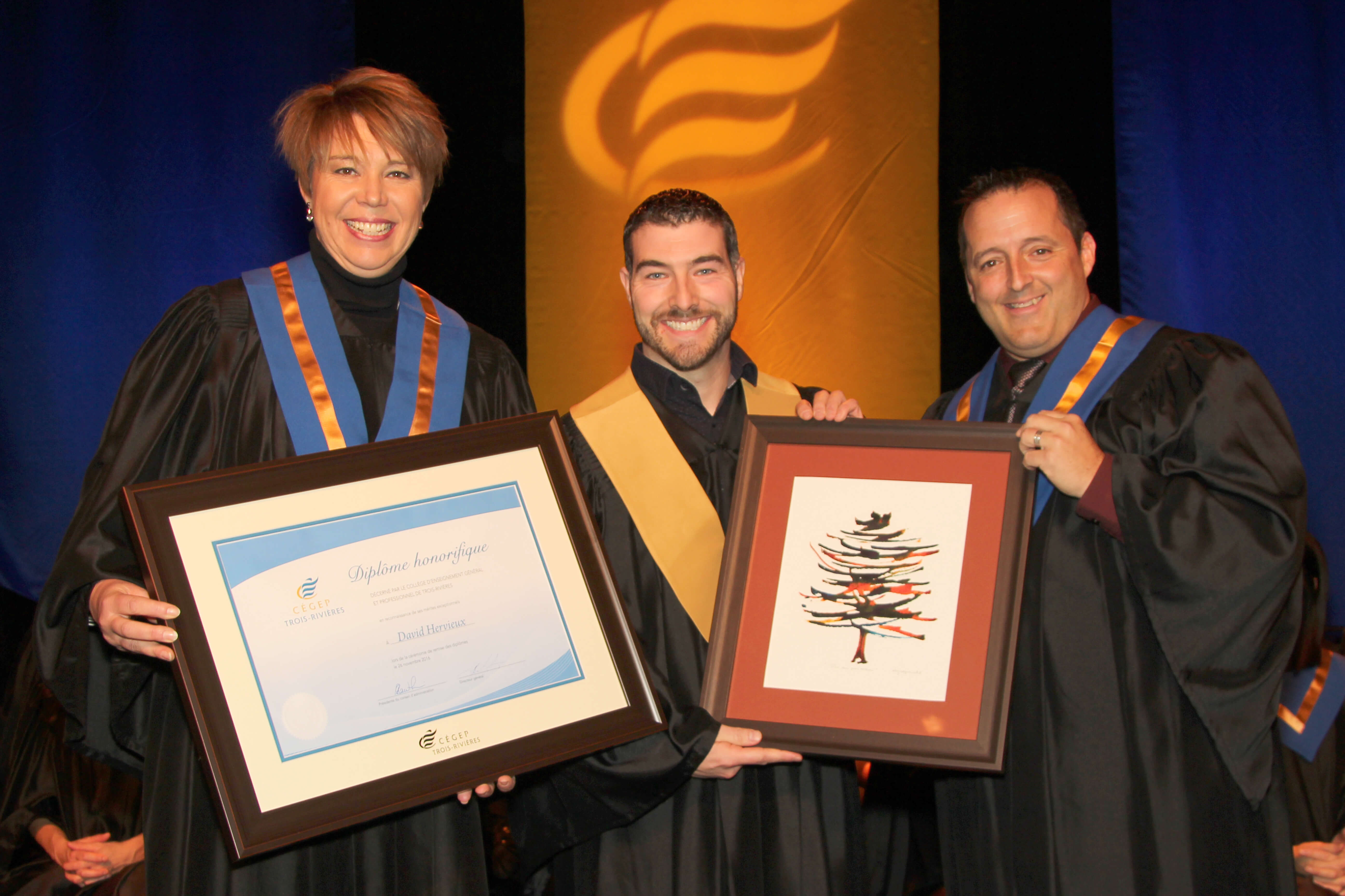 Felicitations Aux 880 Diplomes Du Cegep De Trois Rivieres Cegep De Trois Rivieres