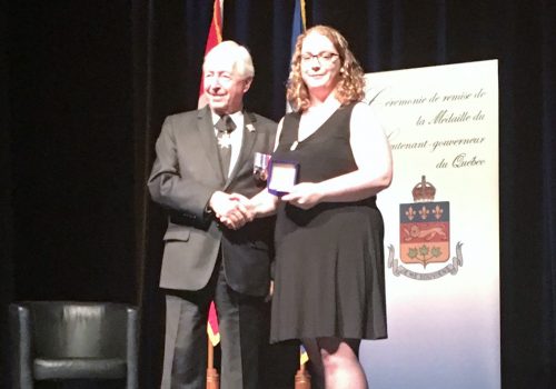 Kathryne Châteauneuf-Maheu reçoit la Médaille du Lieutenant-gouverneur du Québec pour la jeunesse